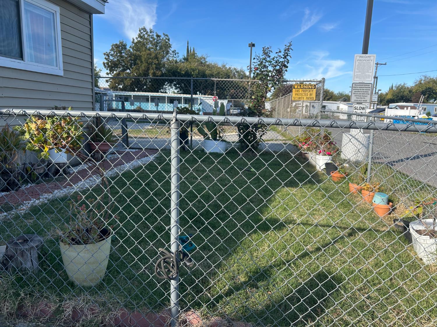 1781 Franklin Road, Unit 59 Yuba City, CA 95993 - Photo 15 of 17 a outdoor view with a seating space
