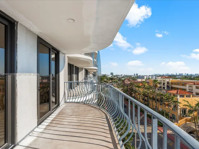 $996,000 | 8877 Collins Avenue, Unit 704, Surfside, FL 33154