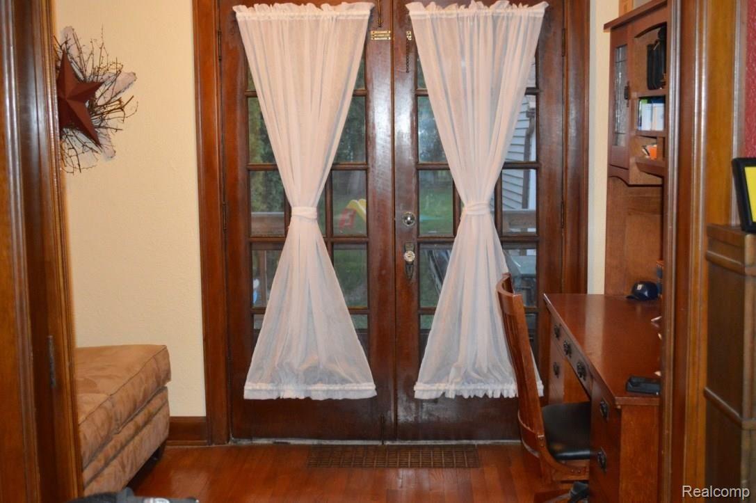 1684 Littlestone Road Grosse Pointe, MI 48236 - Photo 18 of 25 thumb_DSC_0001_1024.jpg