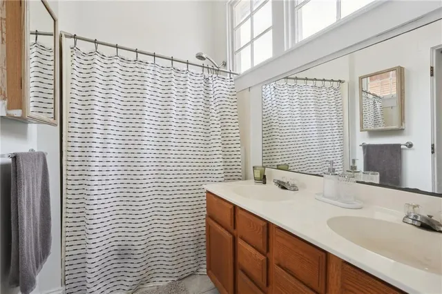 $2,600 | 2625 Baronne Street, New Orleans, LA 70113