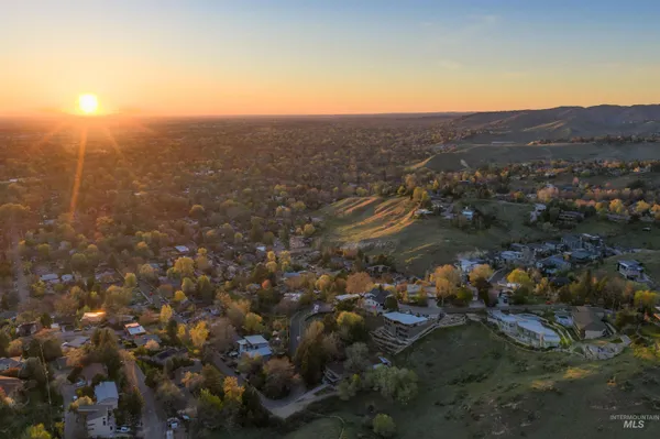$1,950,000 | 340 Panorama Place, Boise, ID 83702