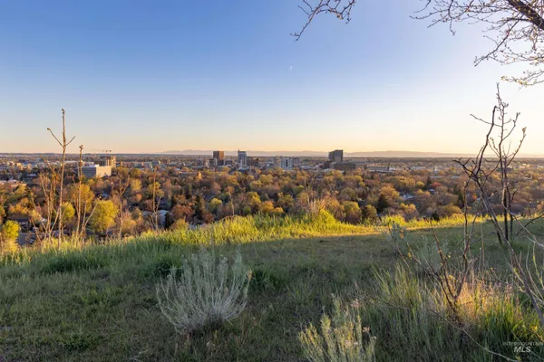 $1,950,000 | 340 Panorama Place, Boise, ID 83702