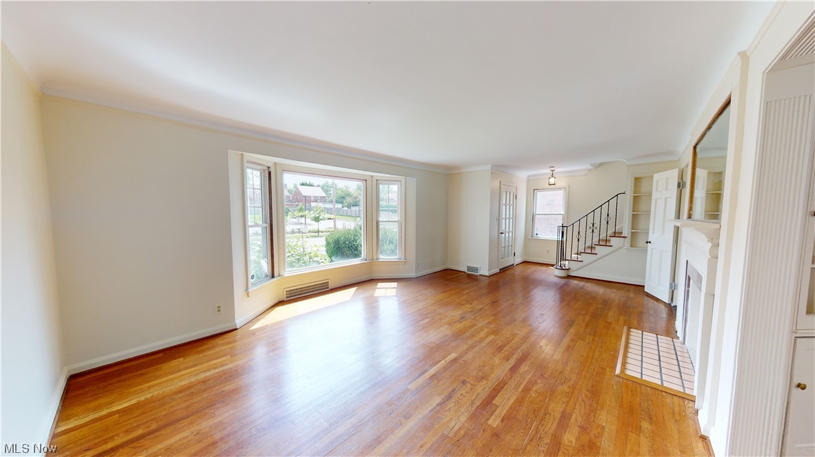 2176 Fenwick Road University Heights, OH 44118 - Photo 5 of 34