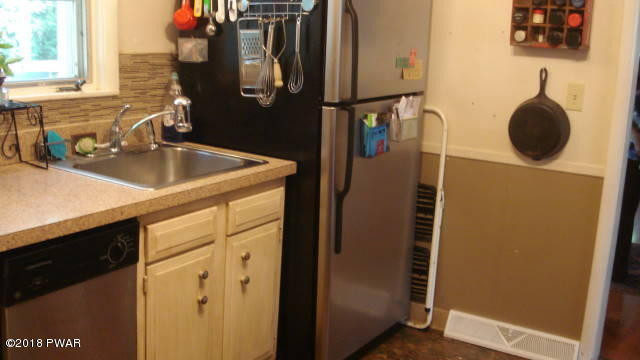 159 Foster Hill Road Milford, PA 18337 - Photo 10 of 29 DSC00478