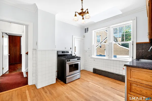$995,000 | 83 Hoyt Street, Darien, CT 06820