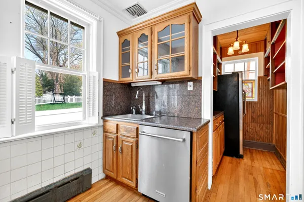 $995,000 | 83 Hoyt Street, Darien, CT 06820