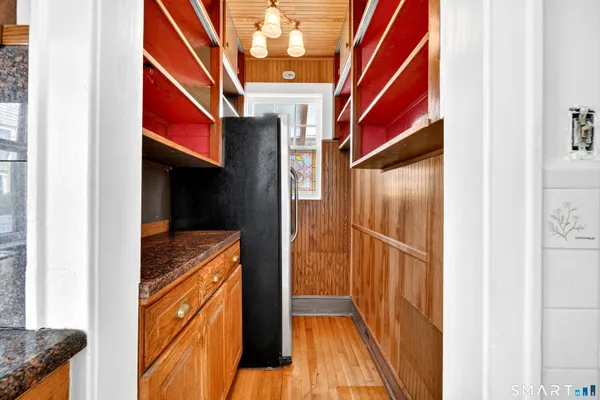 $995,000 | 83 Hoyt Street, Darien, CT 06820