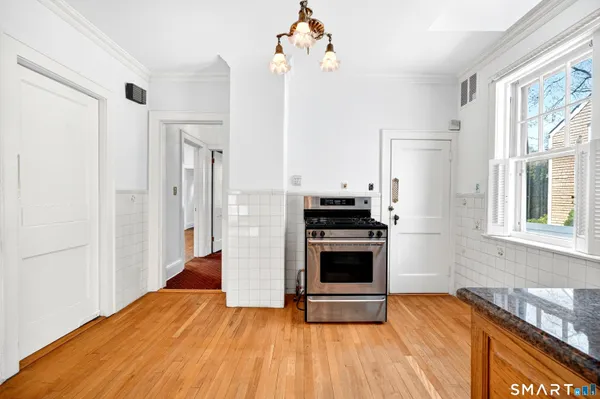 $995,000 | 83 Hoyt Street, Darien, CT 06820