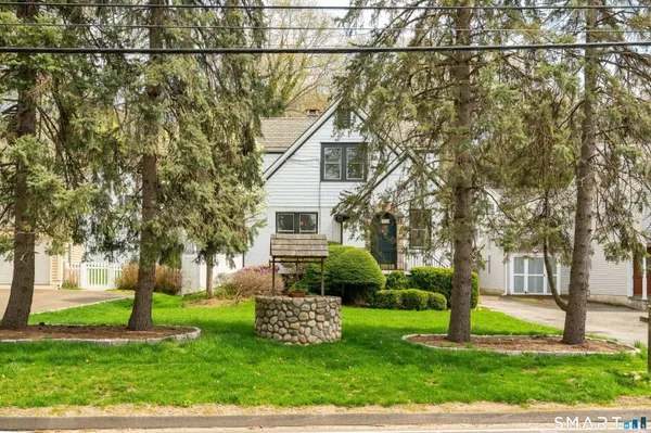 $995,000 | 83 Hoyt Street, Darien, CT 06820