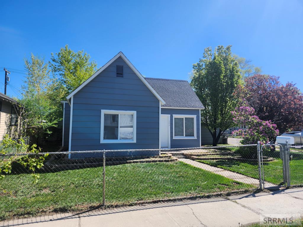 308 North 9th Avenue Pocatello, ID 83201 - Photo 2 of 26
