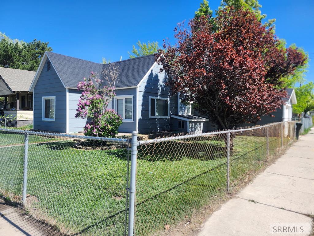 308 North 9th Avenue Pocatello, ID 83201 - Photo 4 of 26