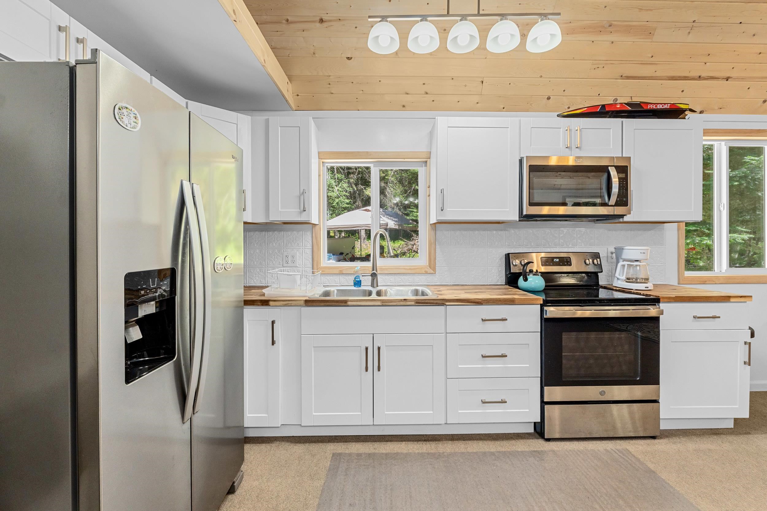 28922 LeClerc Road North, Unit N Ione, WA 99139 - Photo 8 of 44