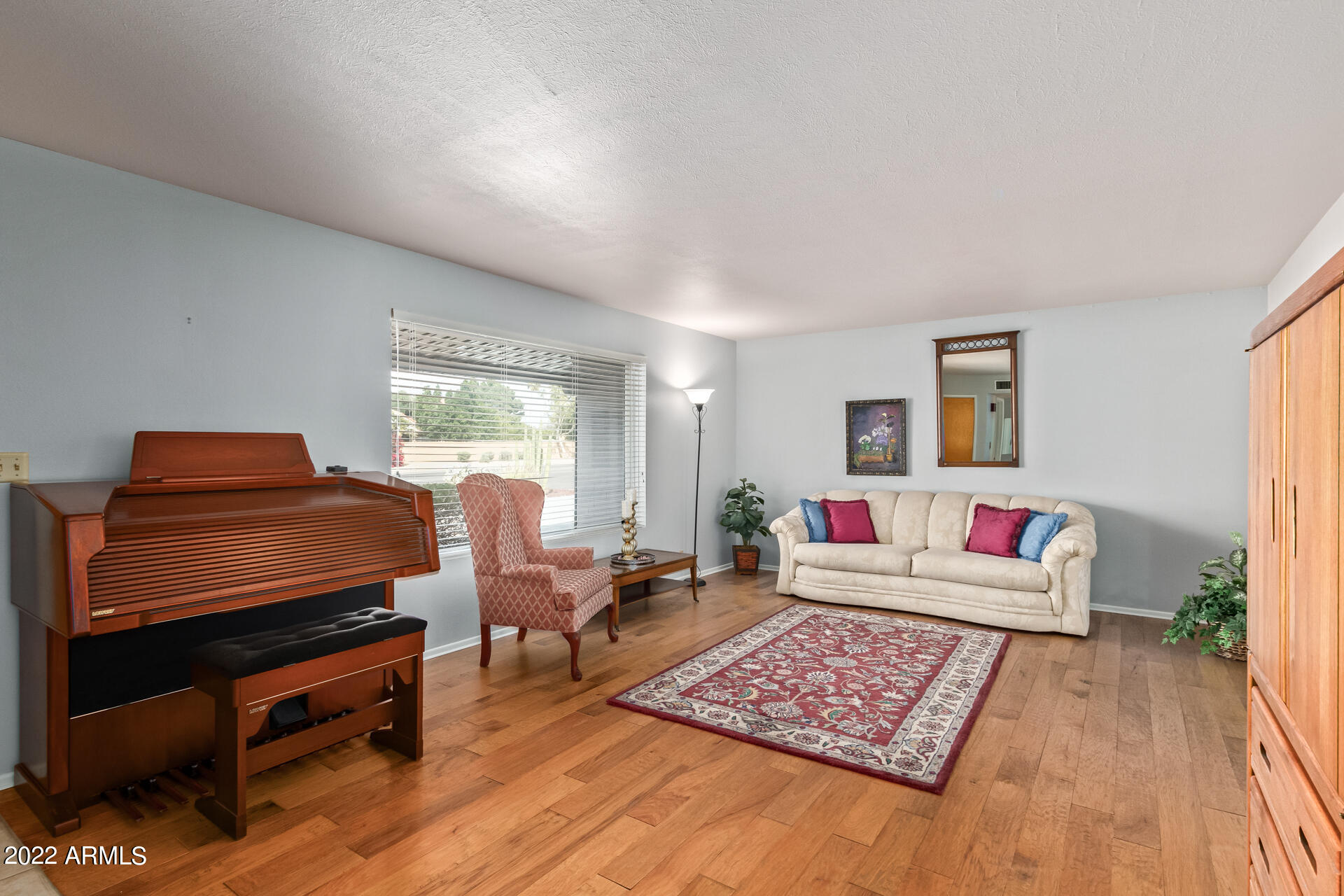 5527 East Adobe Road Mesa, AZ 85205 - Photo 8 of 26 Living Room