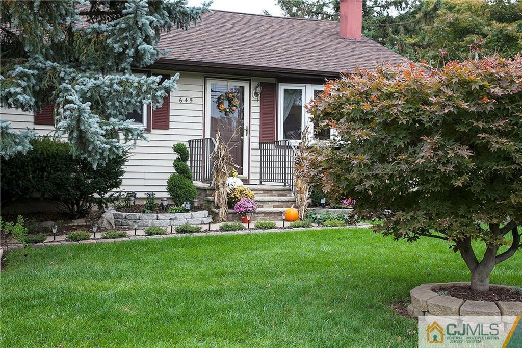645 Old Post Road Edison, NJ 08817 - Photo 3 of 17 Gallery Image 3