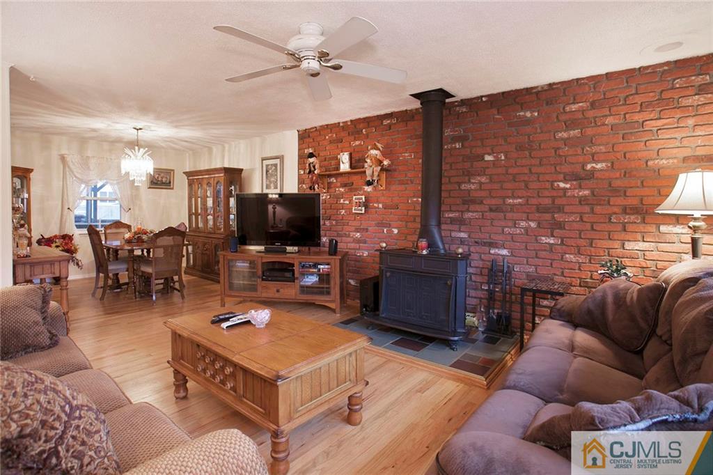 645 Old Post Road Edison, NJ 08817 - Photo 8 of 17 Gallery Image 8