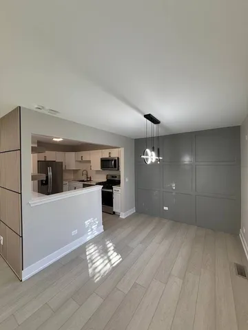 $2,450 | 2403 Mallow Court, Unit Z1, Schaumburg, IL 60107