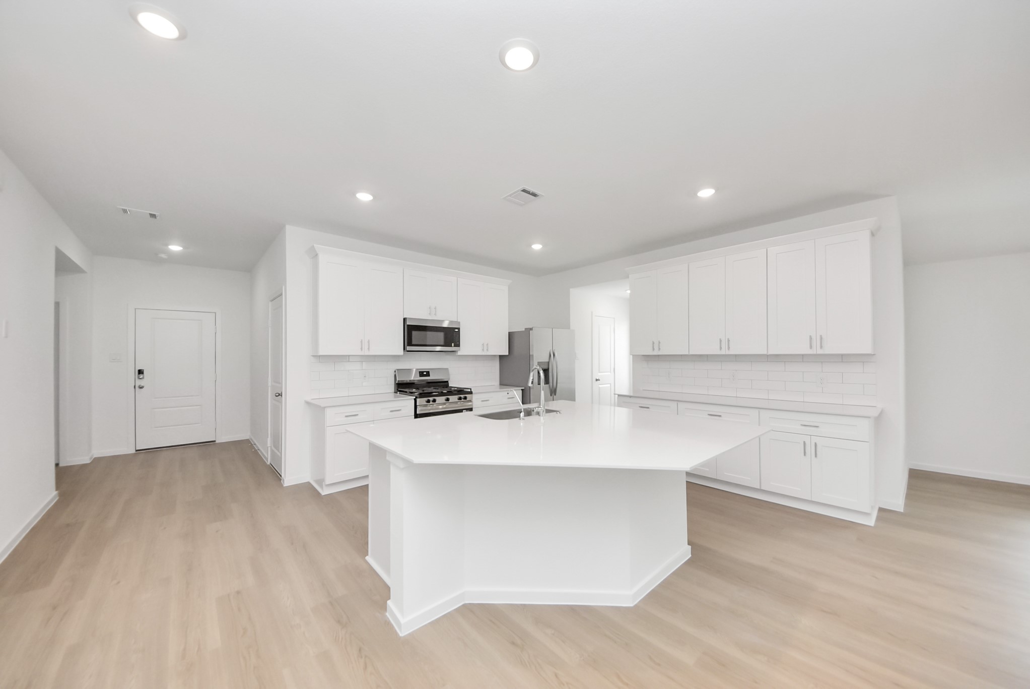 7723 Smooth Vly Court Rosharon, TX 77583 - Photo 11 of 39 Kitchen