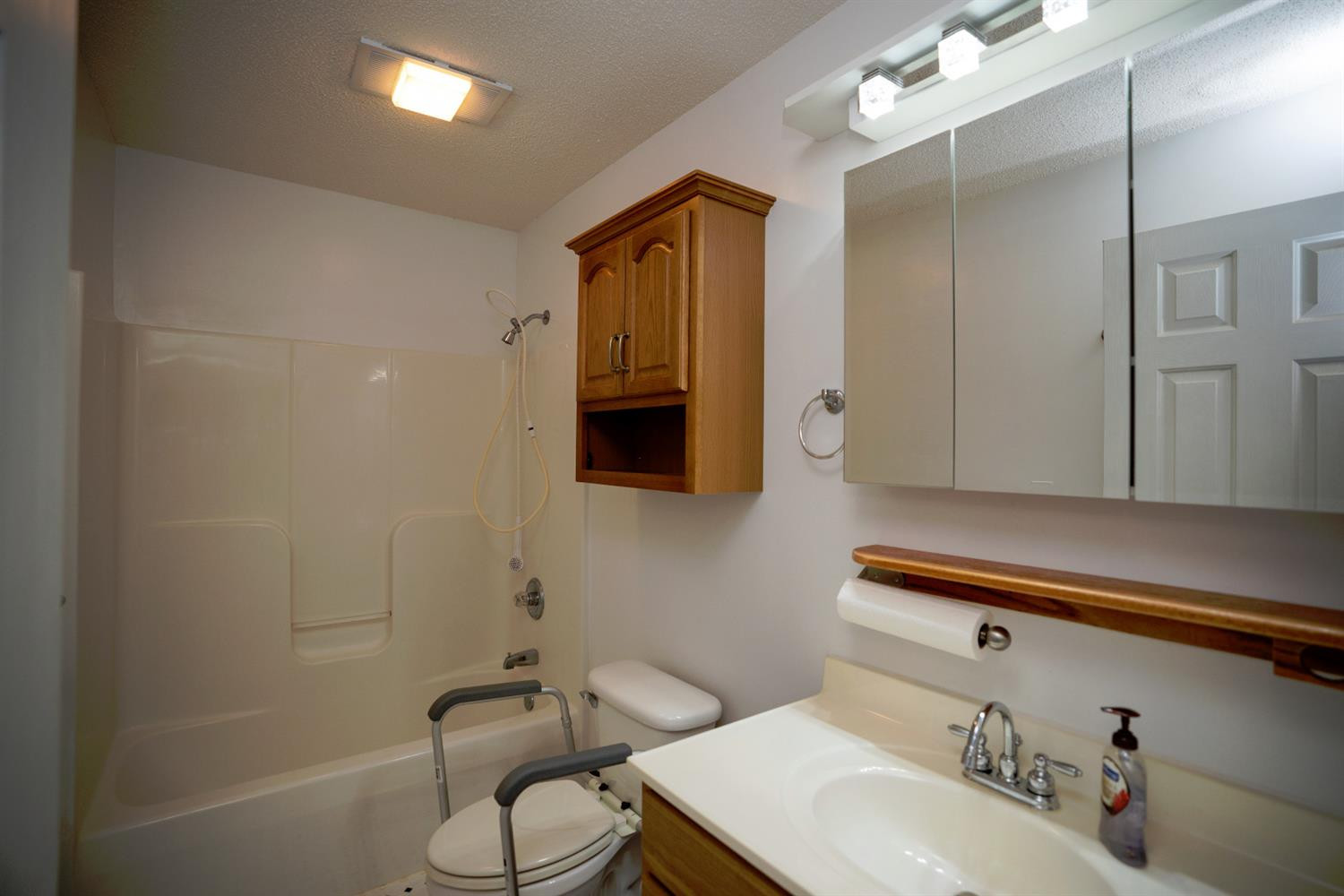 4750 Stewart Road Lexington, KY 40516 - Photo 16 of 53 Photo 16