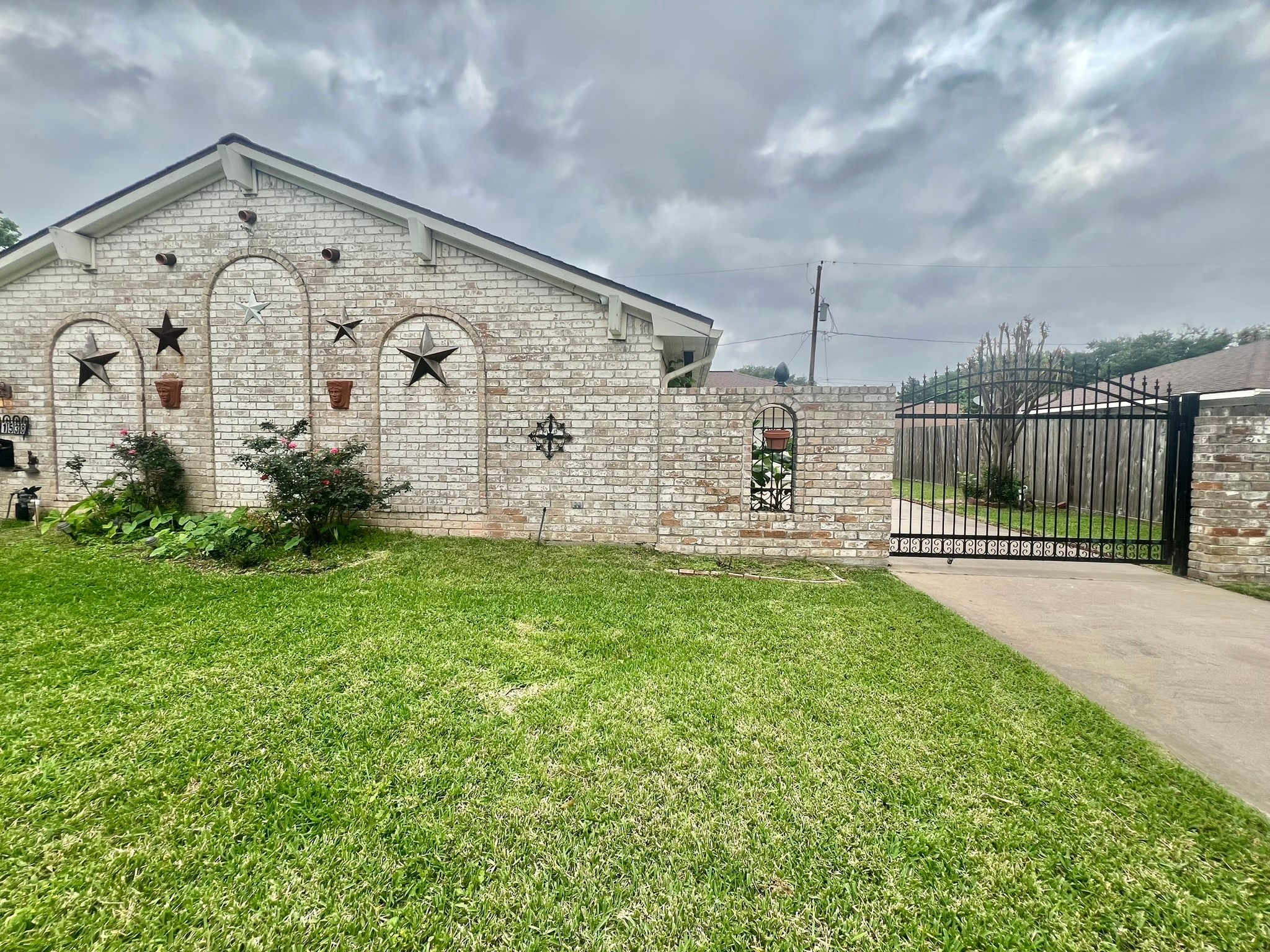 11538 Neff Street Houston, TX 77072 - Photo 2 of 29