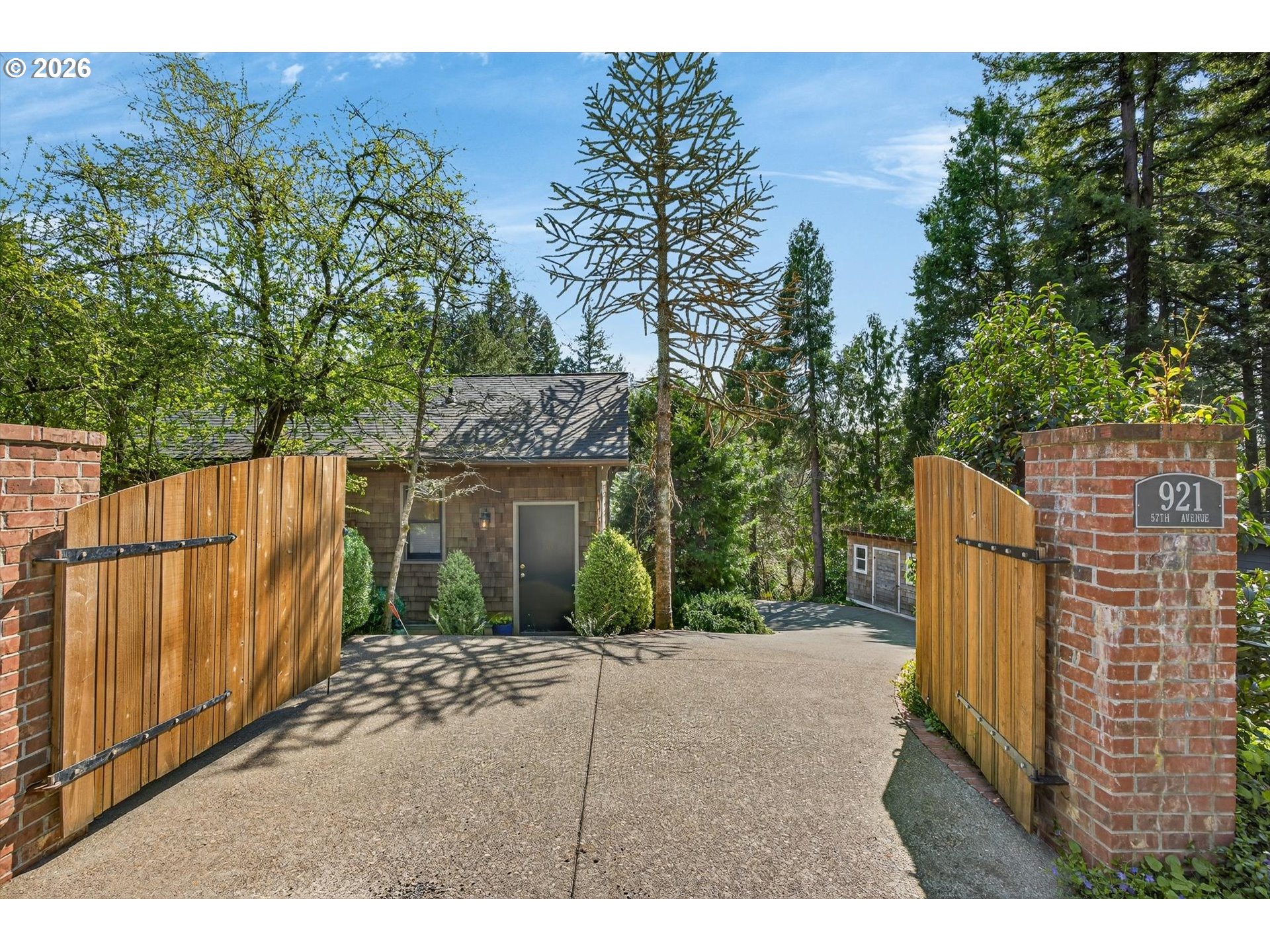 921 Southwest 57th Avenue Portland, OR 97221 - Photo 36 of 45