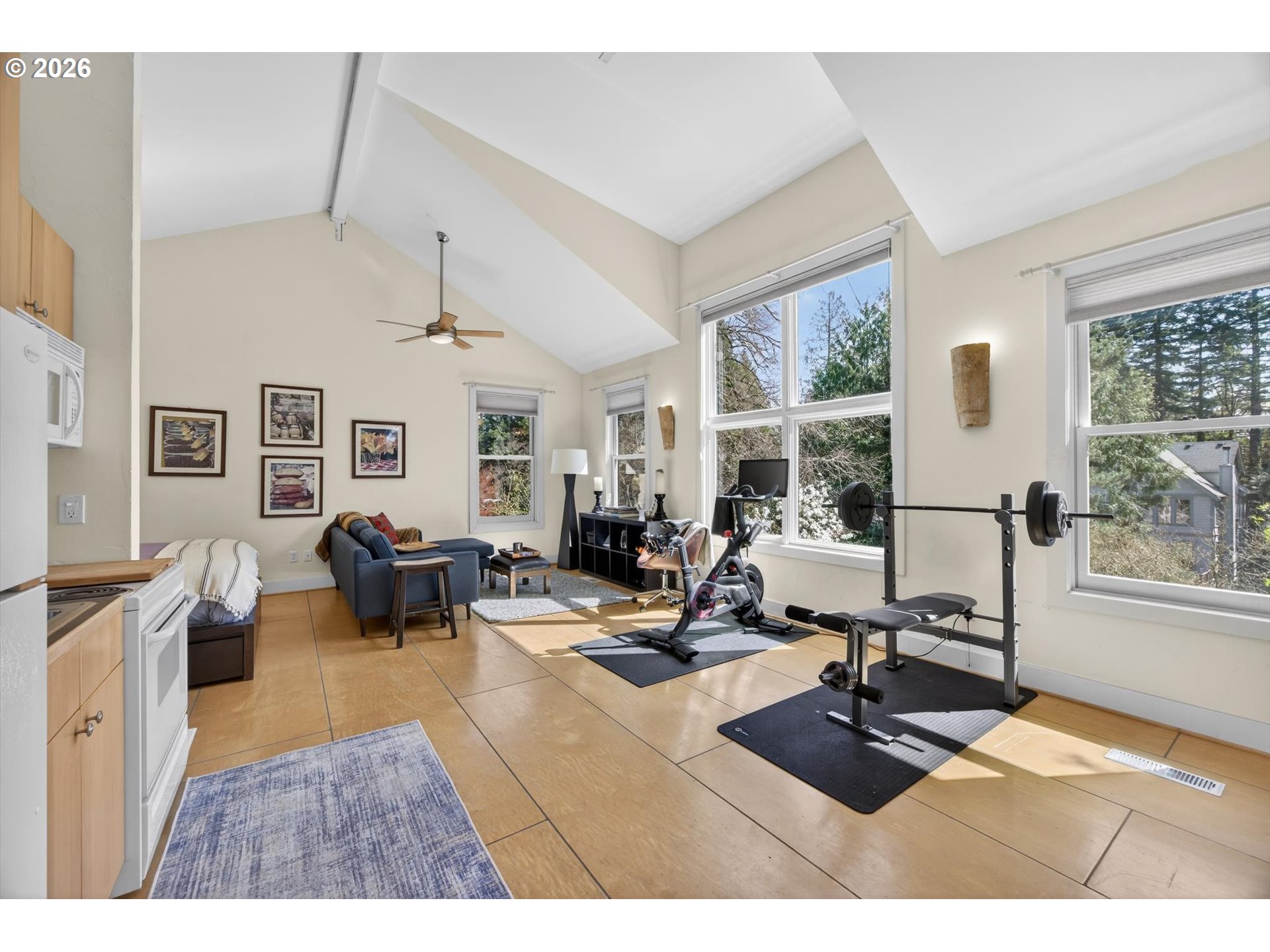 921 Southwest 57th Avenue Portland, OR 97221 - Photo 39 of 45 Guest Quarters