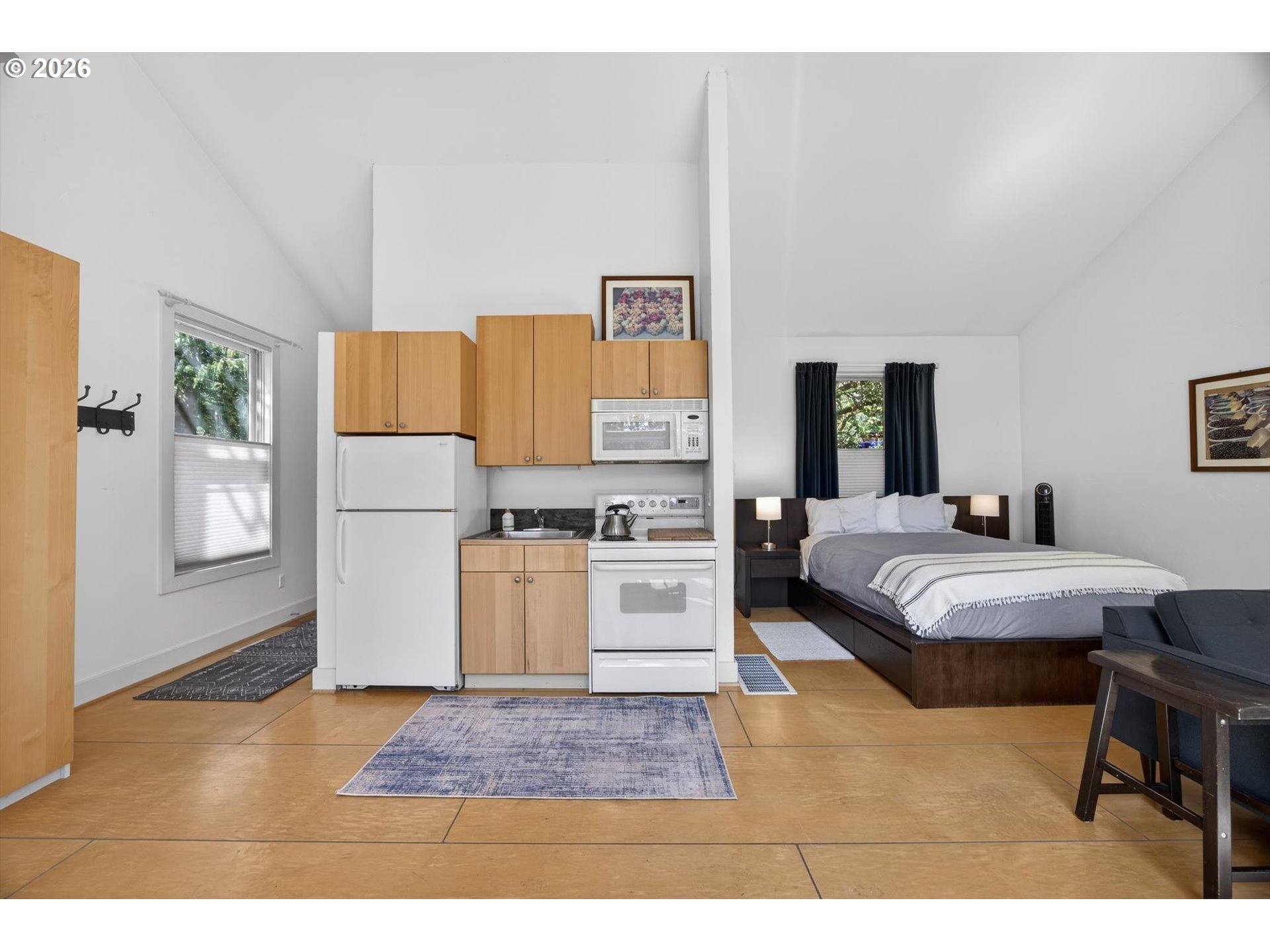 921 Southwest 57th Avenue Portland, OR 97221 - Photo 41 of 45 Guest Quarters