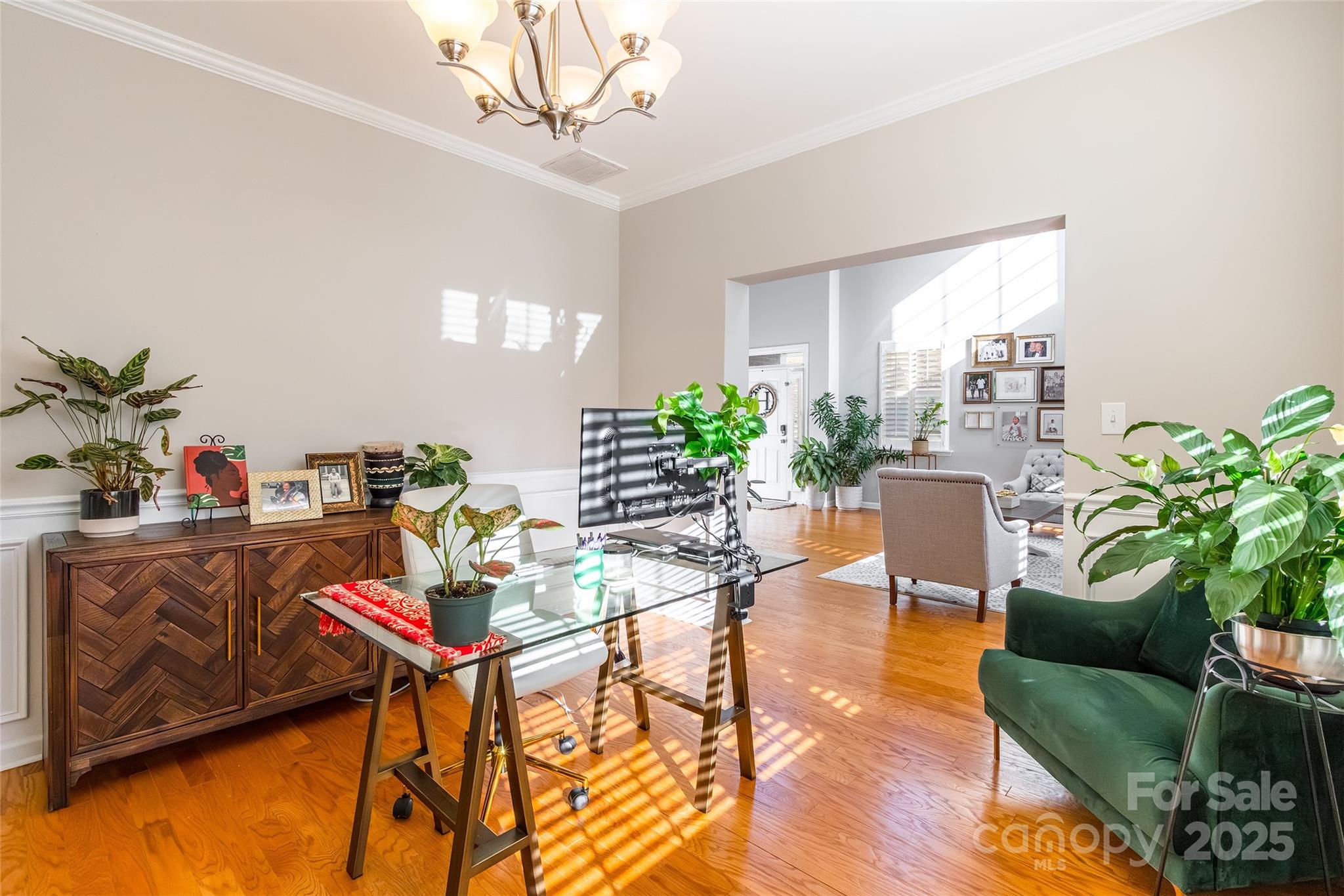 15127 Taylor Ridge Lane Charlotte, NC 28273 - Photo 17 of 42 a living room with furniture