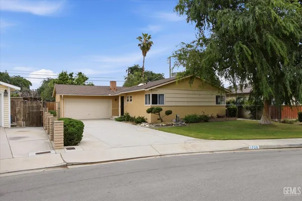 $305,000 | Undisclosed Address, Bakersfield, CA 93304