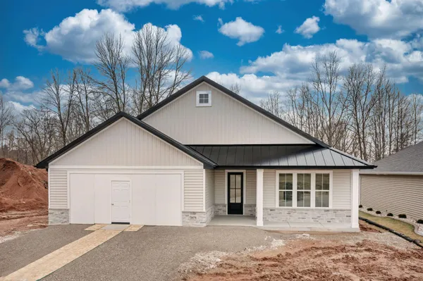 $899,900 | 387 Baywood Trail Green, Green Bay, WI 54311