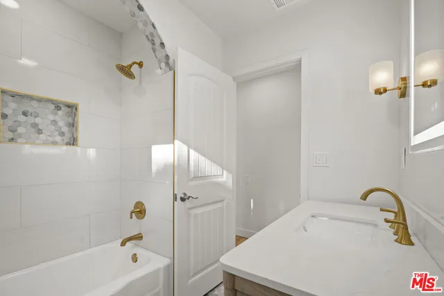 $11,500 | 3604 Stewart Avenue, Mar Vista, CA 90066