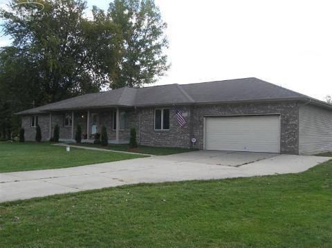 5313 West Carpenter Road Flint, MI 48504 - Photo 1 of 29 20227938.JPG