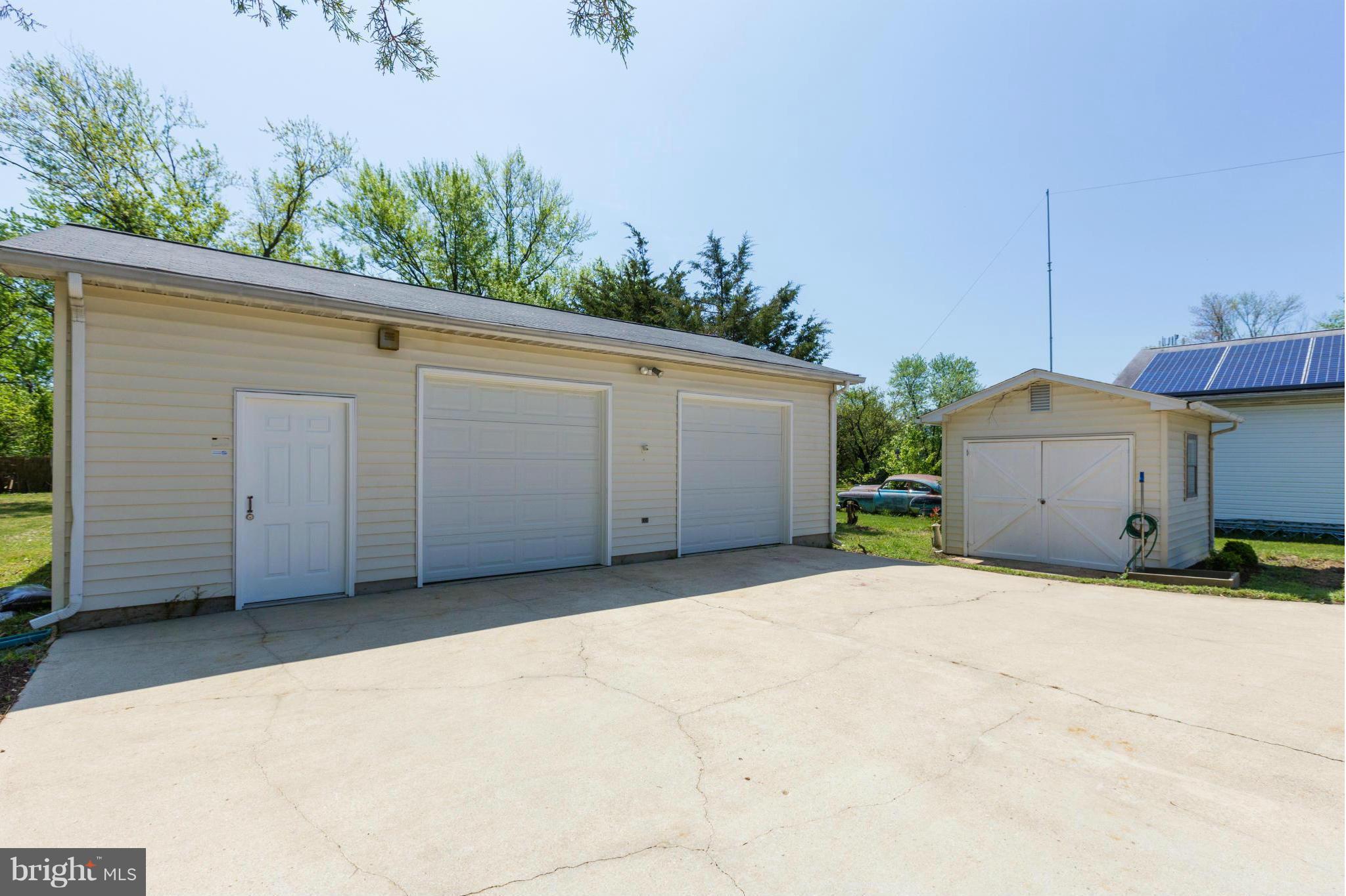 10116 Allentown Road Fort Washington, MD 20744 - Photo 25 of 30 2 Car Garage plus workshop area