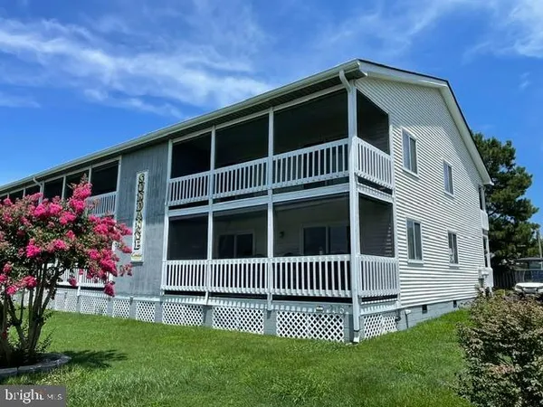 $1,495 | 216 Monroe Bay Avenue, Unit 101, Colonial Beach, VA 22443