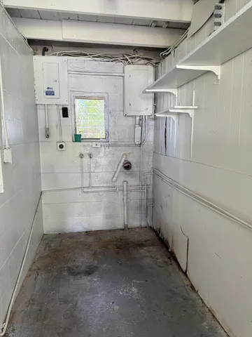 a view of utility room