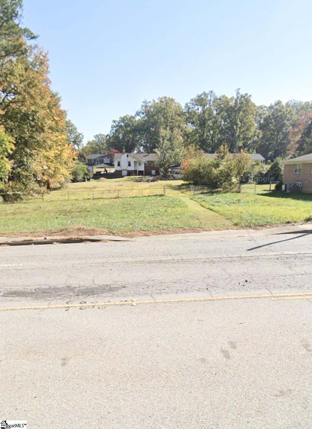 552 Springdale Drive Clinton, SC 29325 - Photo 4 of 6