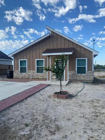 $245,000 | 1802 Calle Baltica, Eagle Pass, TX 78852