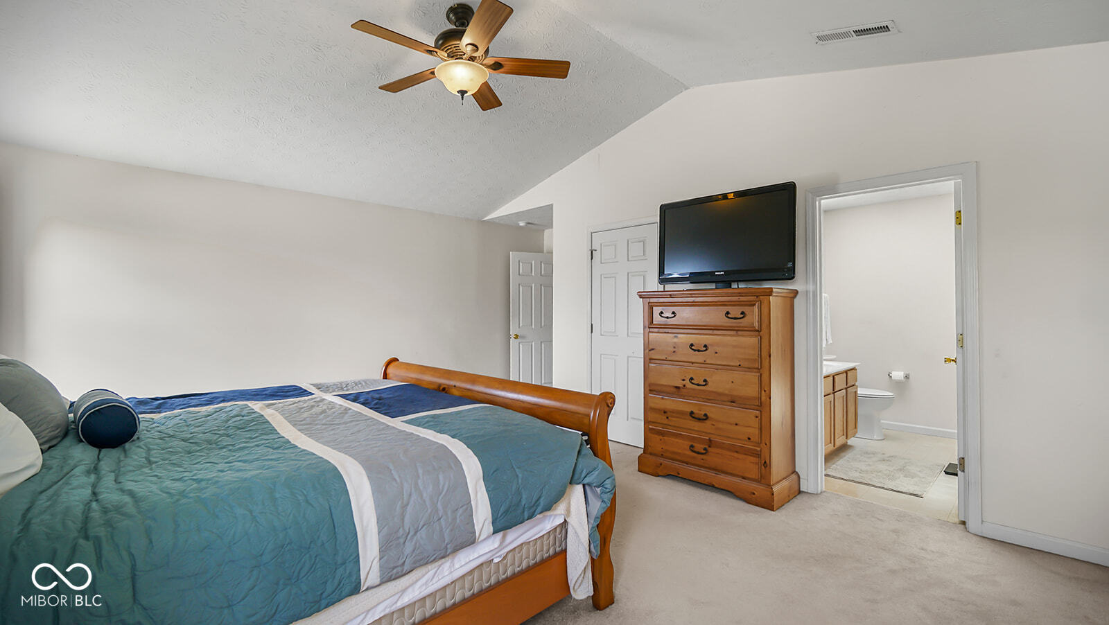 1382 Fall Ridge Drive Brownsburg, IN 46112 - Photo 10 of 40 Gallery Image 10