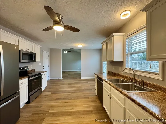 $1,800 | 2202 Foster Gwin Lane, Fayetteville, NC 28304