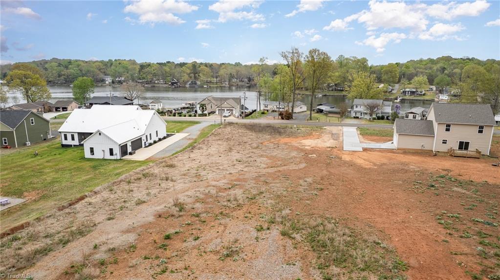 884 Riverside Drive Lexington, NC 27292 - Photo 3 of 10 Gallery Image 3