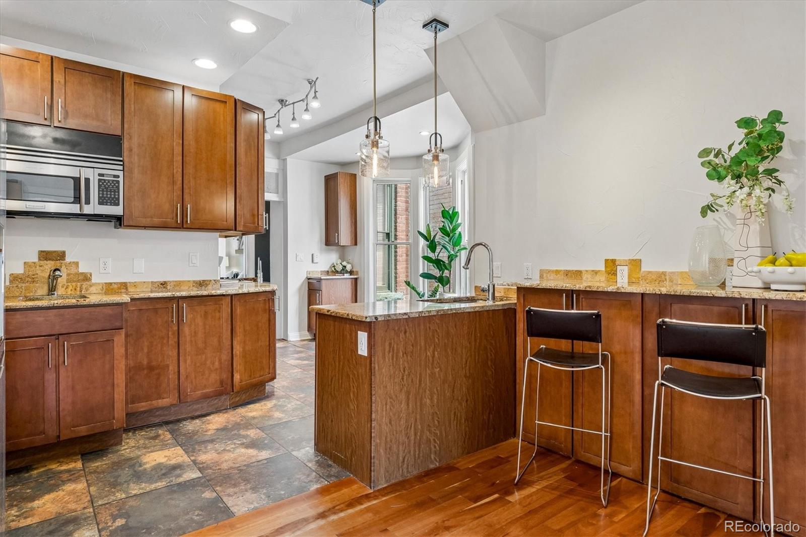 2422 Stout Street Denver, CO 80205 - Photo 9 of 27