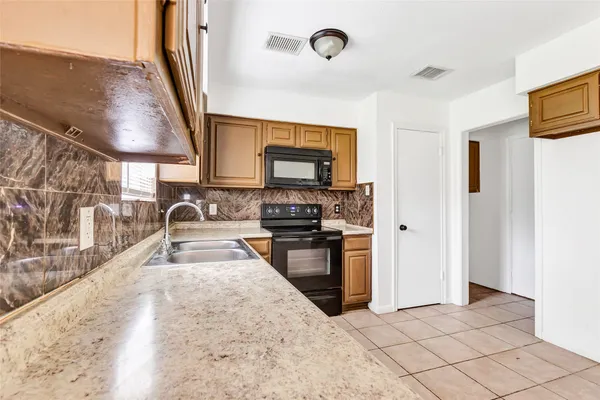 $205,000 | 4719 Silver Frost Drive, Houston, TX 77066