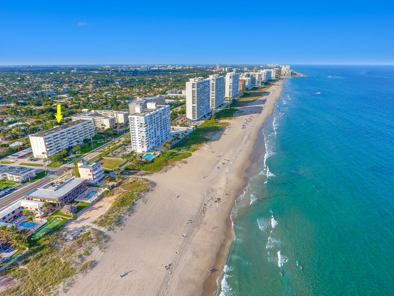 3051 South Ocean Boulevard, Unit 7020 Boca Raton, FL 33432 - Photo 2 of 41 39_3051_S_Ocean_Blvd_Unit_702large026006