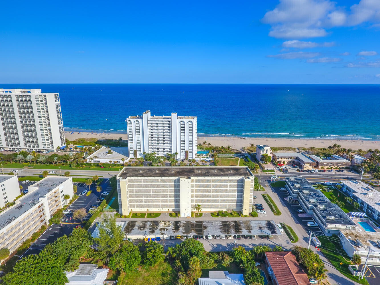 3051 South Ocean Boulevard, Unit 7020 Boca Raton, FL 33432 - Photo 32 of 41 33_3051_S_Ocean_Blvd_Unit_702large001005