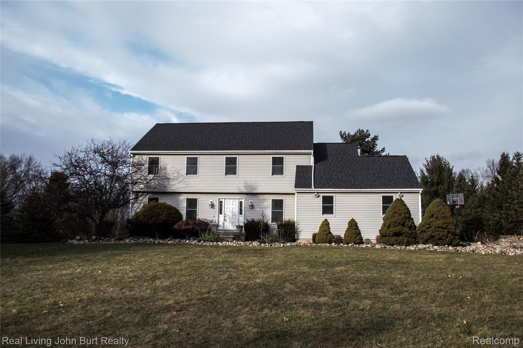 13235 Rohn Road Fenton, MI 48430 - Photo 73 of 80 Front of Home