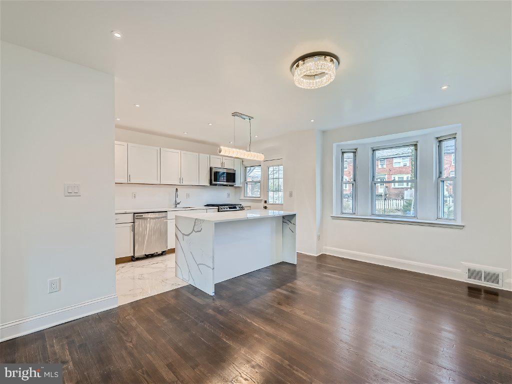 1506 Pentwood Road Baltimore, MD 21239 - Photo 8 of 28 Gallery Image 8