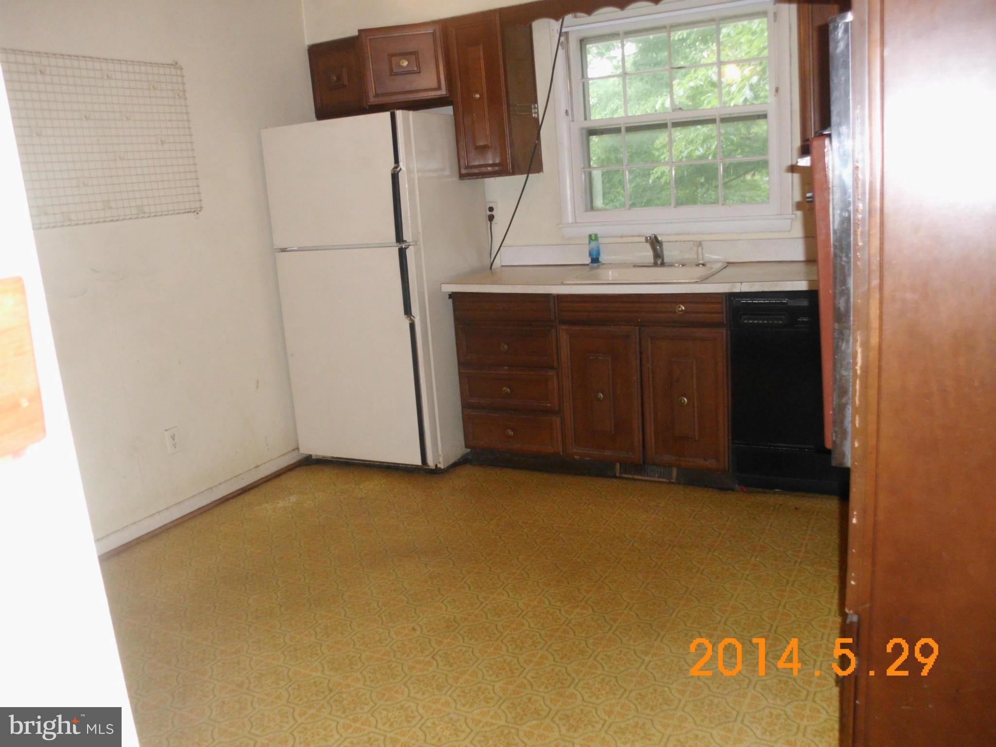 8500 Chervil Road Lanham, MD 20706 - Photo 2 of 12 Kitchen
