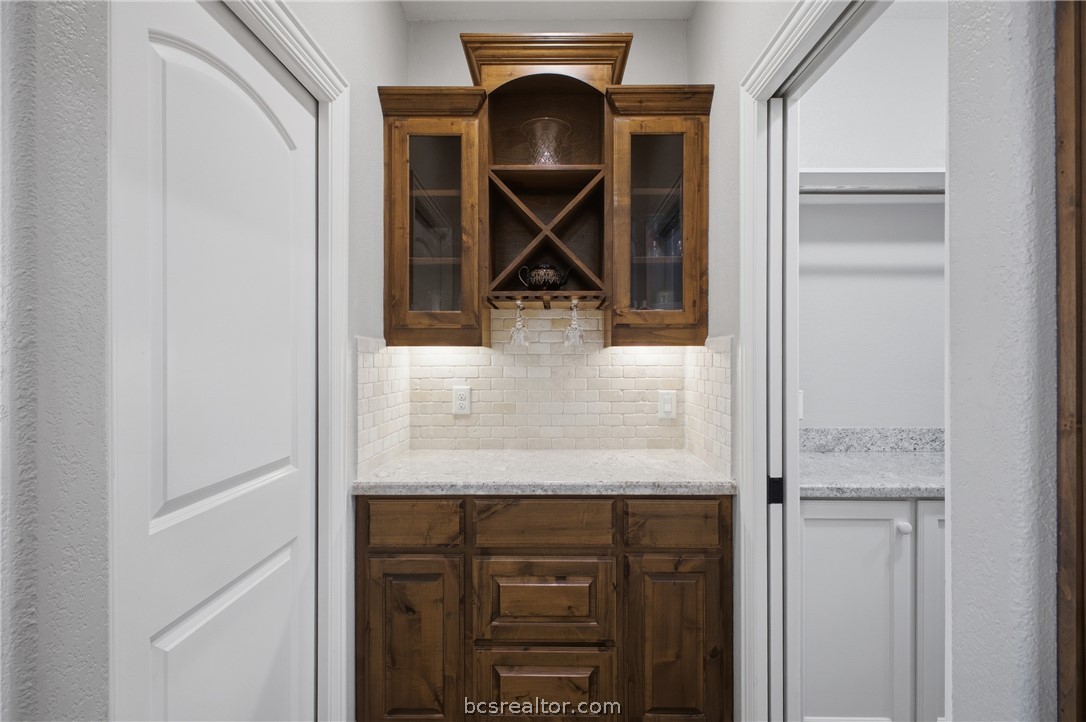 3114 Peterson Way Bryan, TX 77802 - Photo 9 of 35