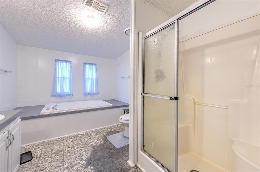 1606 North Kingsway Road Seffner, FL 33584 - Photo 33 of 57 Gallery Image 33