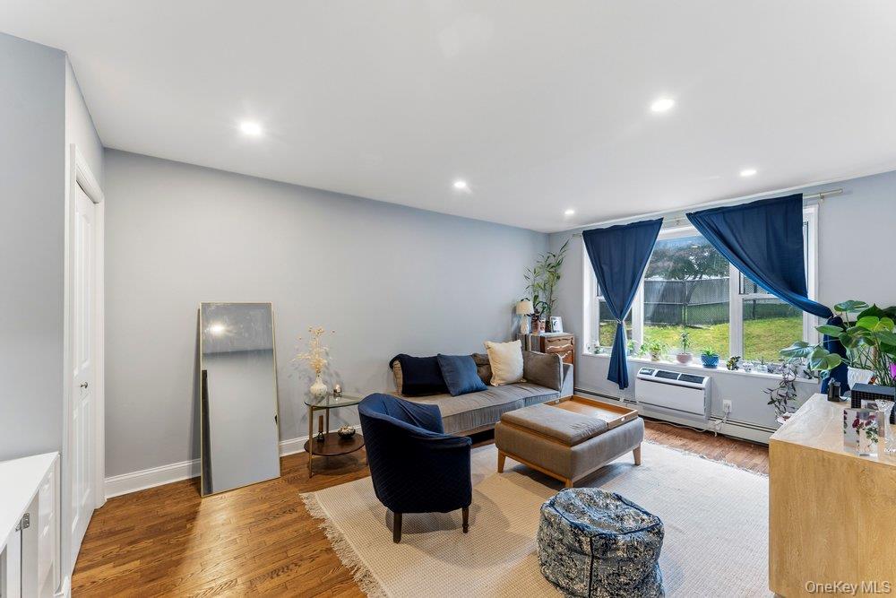 195 South Middle Neck Road, Unit 1F Great Neck, NY 11021 - Photo 4 of 14