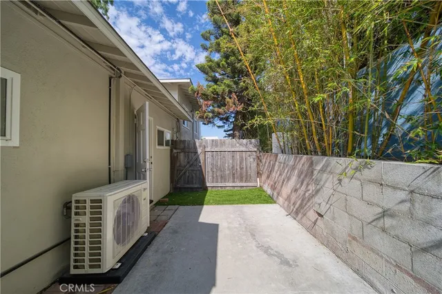 $4,450 | 926 Manhattan Beach Boulevard, Unit A, Manhattan Beach, CA 90266